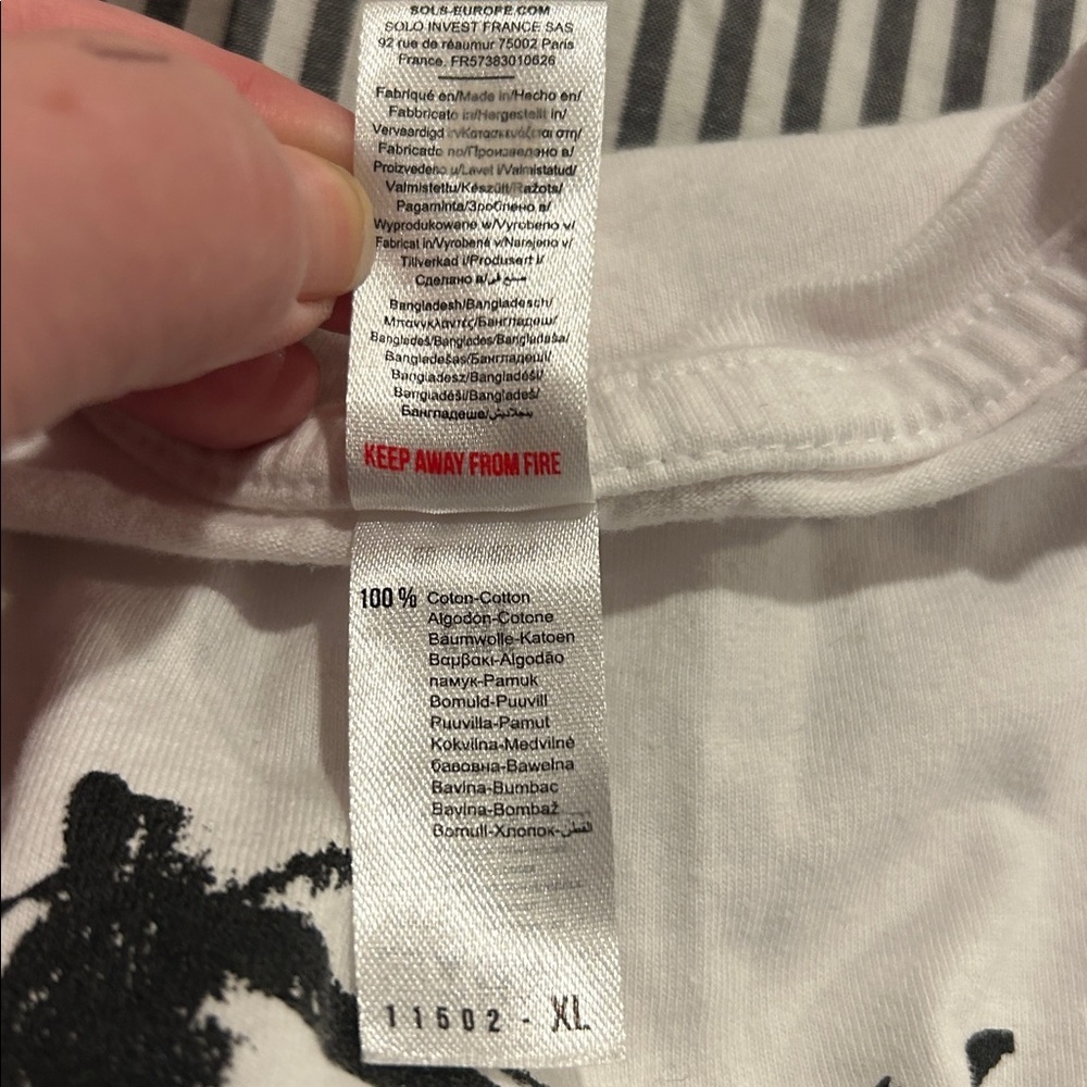 White & Black Kafka T-Shirt - Picture 6 of 6